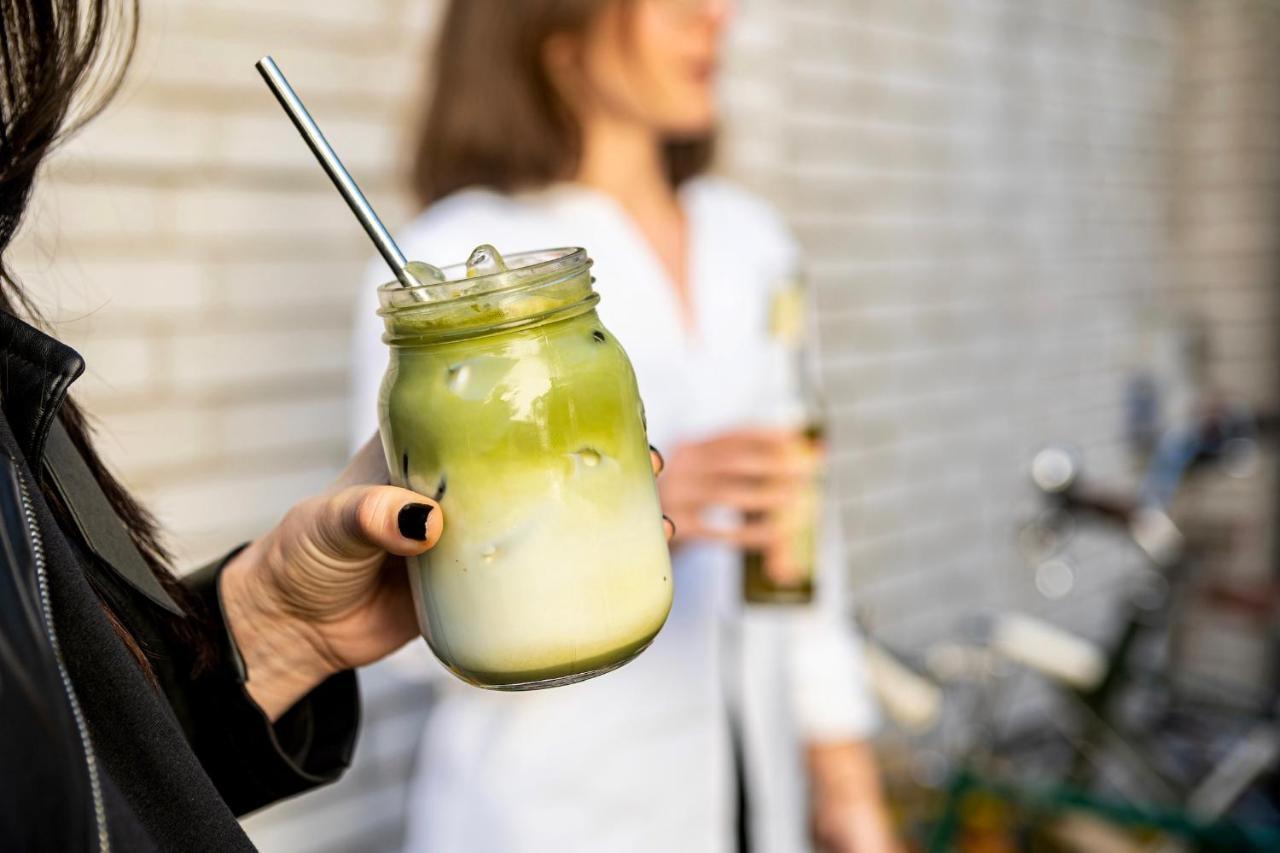 Street Food Possonium Apartments Bratislava Bagian luar foto